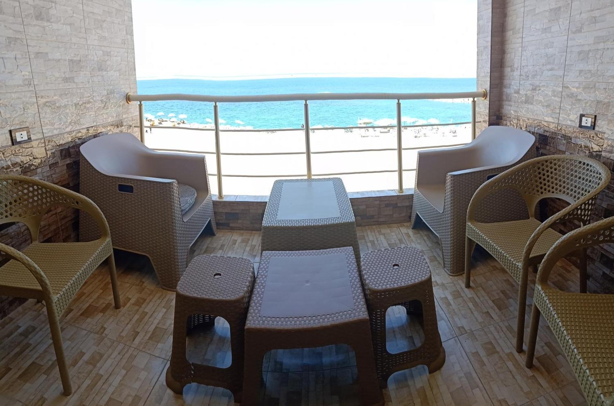 Furnished Apartment - Beach View "Nearest Beach 2 Minutes Walking" - Free Wifi- Abo Keer - Alexandria - Egypt Abu Qir 外观 照片