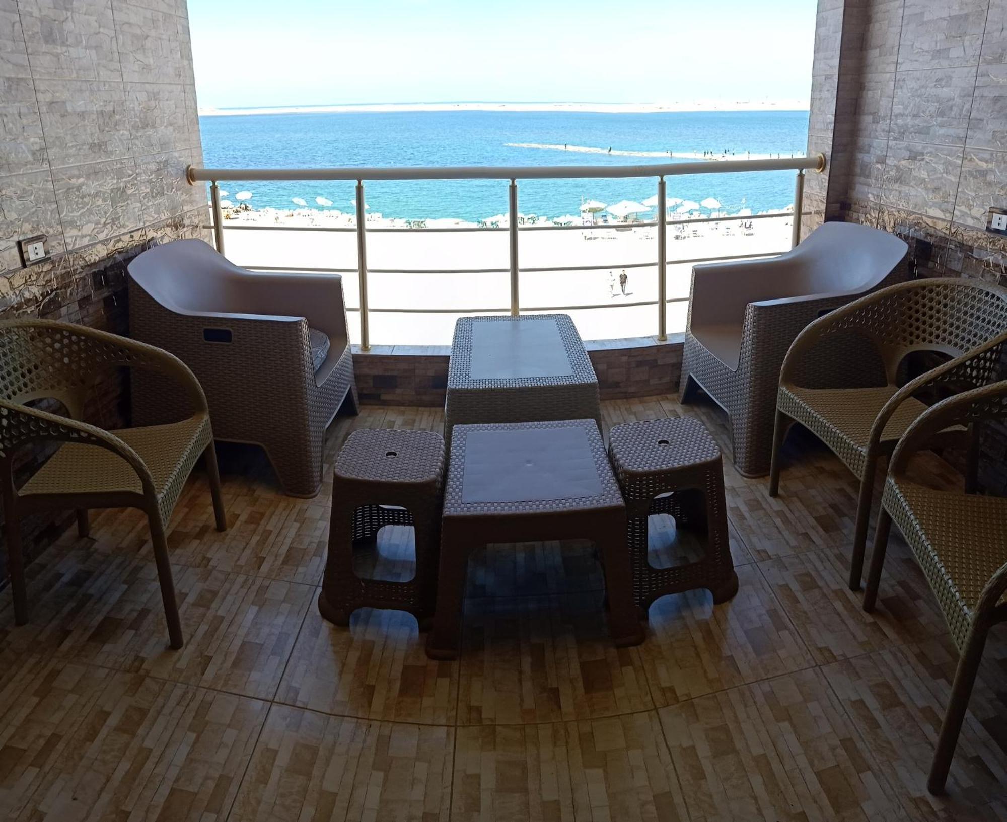 Furnished Apartment - Beach View "Nearest Beach 2 Minutes Walking" - Free Wifi- Abo Keer - Alexandria - Egypt Abu Qir 外观 照片